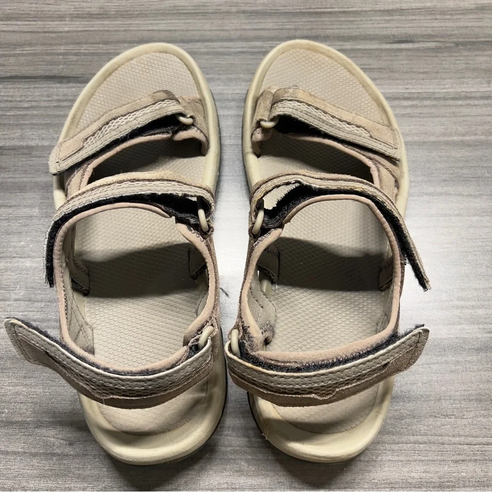 TEVA Men’s Outdoor Sandal size 11 Tan Straps